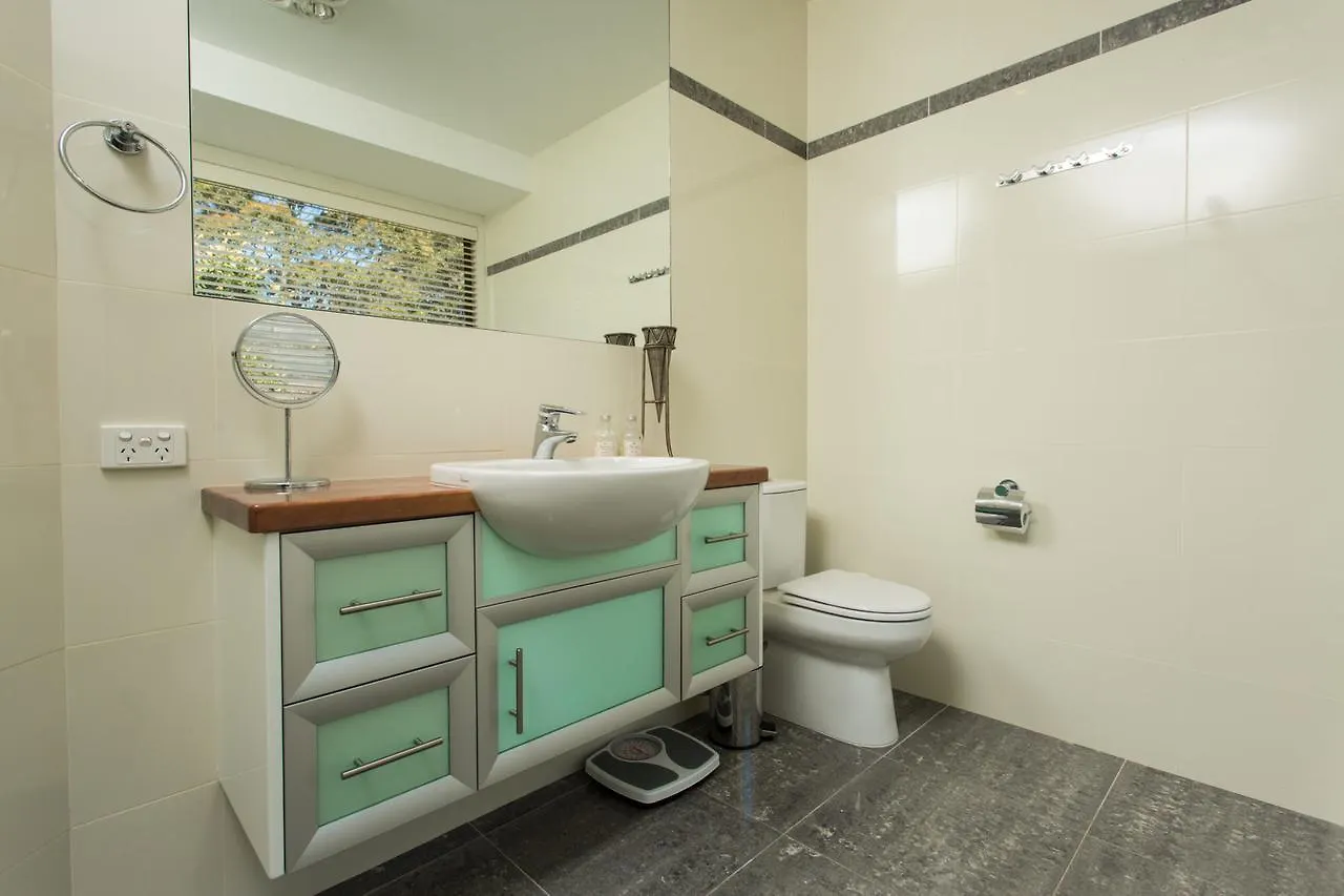 Apartment Tura Beachhouse In Dolphin Cove