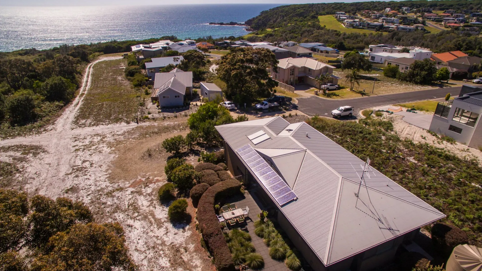 Tura Beachhouse In Dolphin Cove Australia
